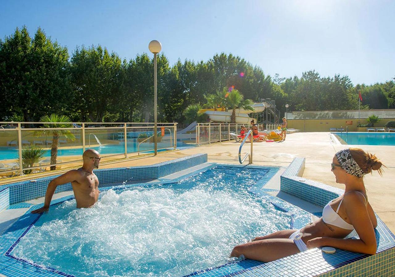 Mobilhome Climatisé 3CH 6P dans Parc des 7 Fonts Agde Extérieur photo